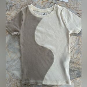 NWT HOLLISTER Baby tee size XXS